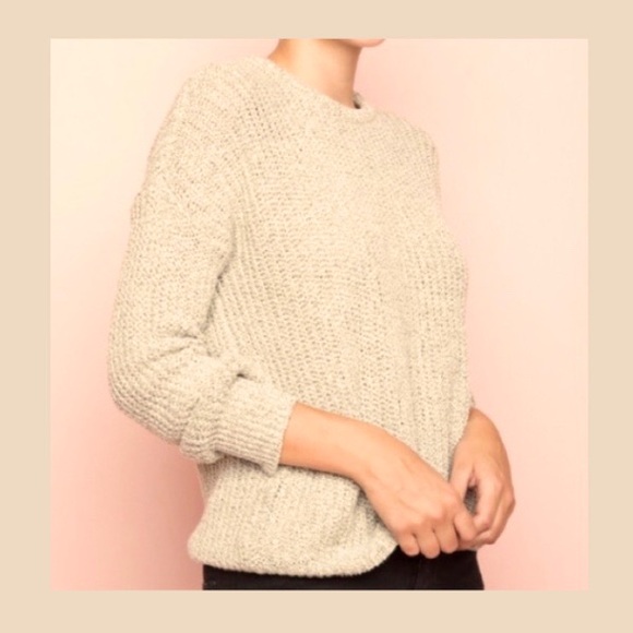 Brandy Melville Sweaters - BRANDY MELVILLE Loose Knit Bronx Sweater